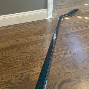 Senior CCM Vizion Right Handed Hockey Stick P29+1/4  (Used)
