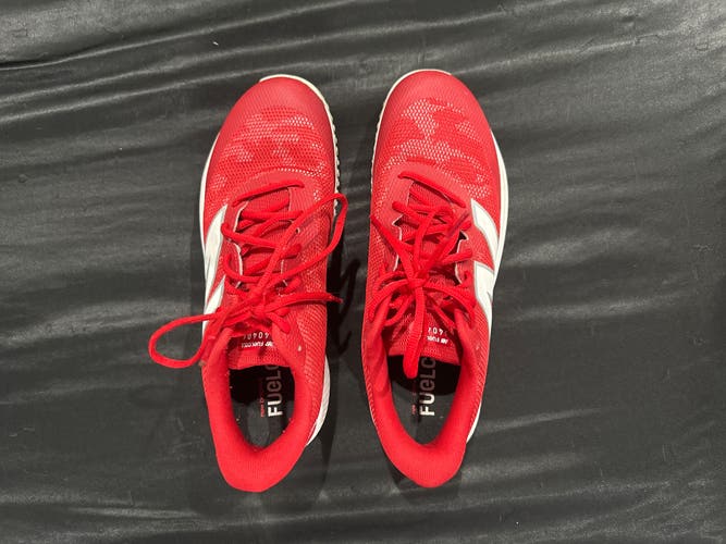 Red Men's Size M 9.5 (W 10.5) Adult New Balance Low Top 4040 Turf Cleats (New)