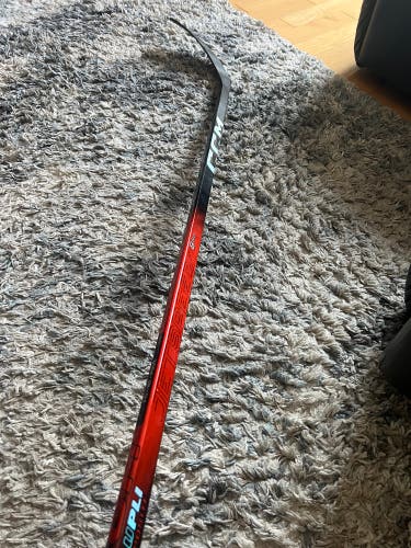 Senior CCM Jetspeed FT8 Pro Right Handed Hockey Stick P90 Pro Stock (New)