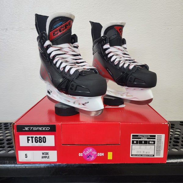 CCM Jetspeed FT680 Hockey Skates - Size 5 Wide (New)