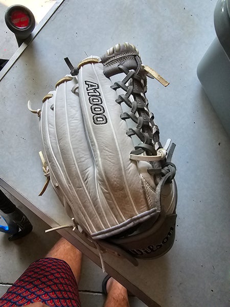 2023 Wilson A1000 Softball Glove 12.5"