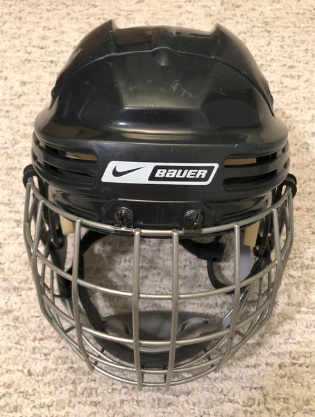 Medium Nike Bauer NBH4500M Helmet with FM4500 M Cage (Used)