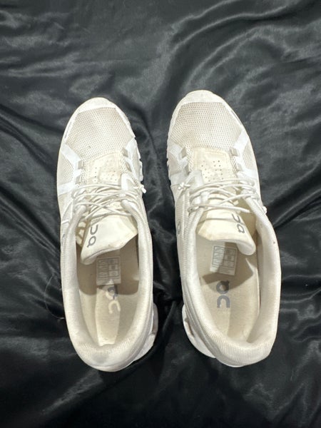 White Men's  Size M 8.5 (W 9.5)  Shoes (Used)