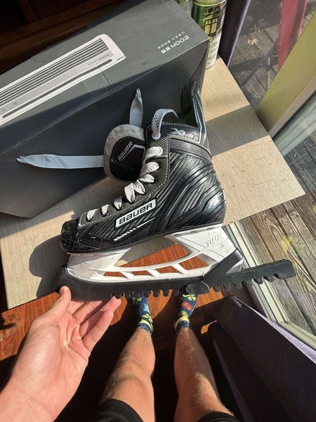 Bauer Hockey Skates  6 (Used)