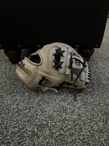 Wilson RH Infield A2000 1786 Baseball Glove 11.5" (Used)
