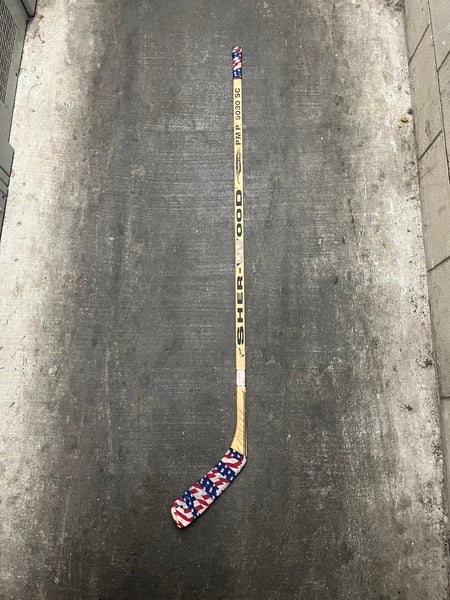Senior Sher-Wood PMP 5030 Right Handed Hockey Stick   (Used)