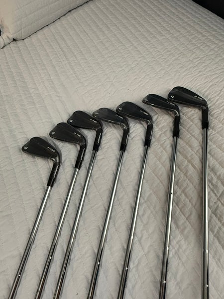 Men's TaylorMade P790 Right Handed Iron Set Stiff Flex  Steel Shaft (New)