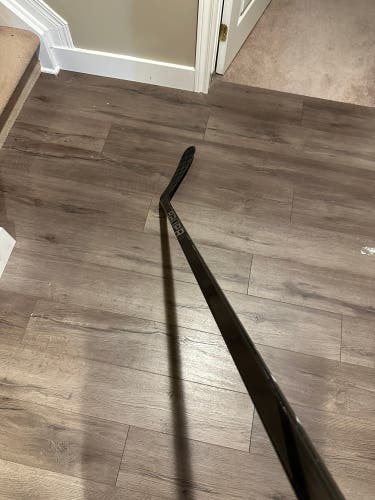 Senior Bauer Vapor Hyperlite 2 Right Handed Hockey Stick P92M Pro Stock (New)