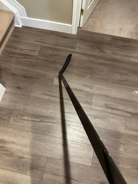 Senior Bauer Vapor Hyperlite 2 Right Handed Hockey Stick P92M Pro Stock (New)