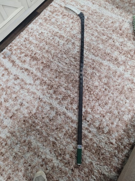 Intermediate ProBlackout Right Handed Hockey Stick P28 (Used)