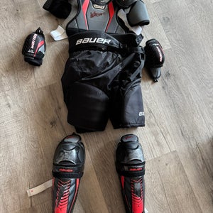 Large Youth Bauer Lil Sport Hockey Set (Used)