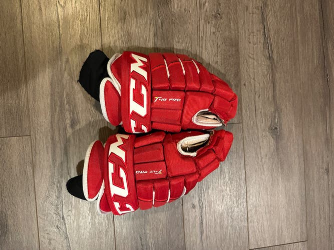 CCM HG 4R Pro Gloves 15" (Used)
