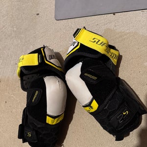 Large Senior Bauer Supreme 2S Elbow Pads (Used)