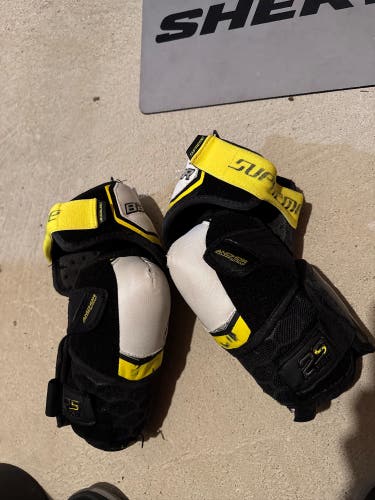 Large Senior Bauer Supreme 2S Elbow Pads (Used)