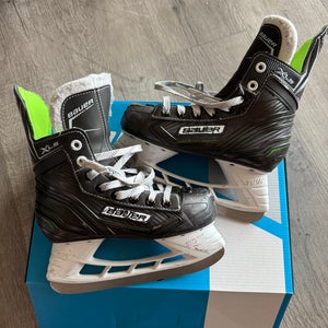 Bauer Hockey Skates Size 2 (Used)