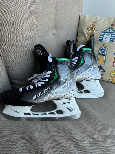 Tyler seguin Bauer hyperlite skates