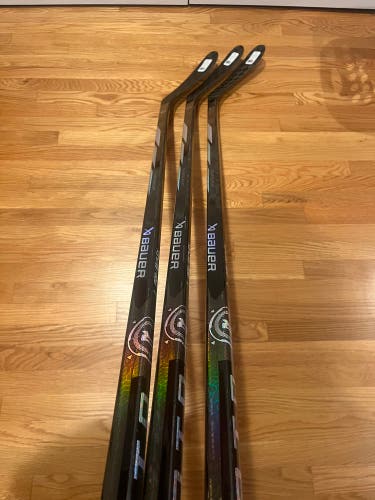Intermediate Bauer Proto-R Right Handed Hockey Stick P28 (New) - 3 Pack