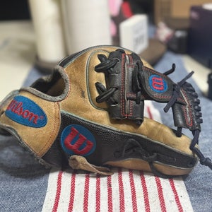 Wilson RH Infield A2000 Baseball Glove 11.5" (Used)