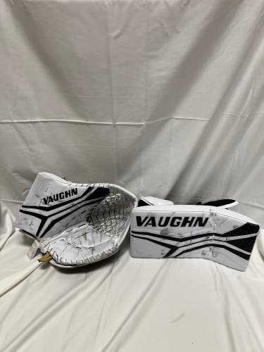 Demo Vaughn V10 Pro Carbon Glove Set