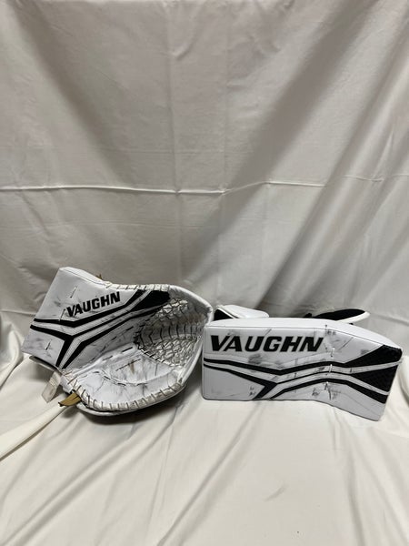 Demo Vaughn V10 Pro Carbon Glove Set