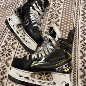 2022 CCM Super Tacks AS3 Pro Hockey Skates Regular Width 9 D (Used like new)