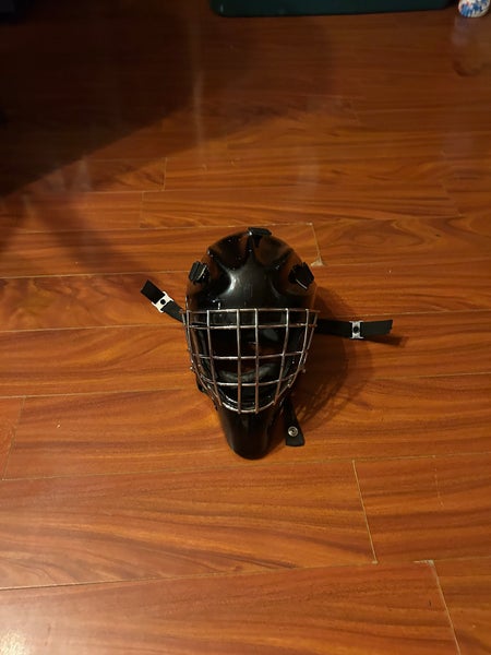 Junior Hackva Goalie Mask  (Used)