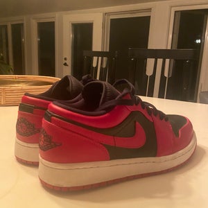 Red Unisex Adult Size M 8.5 (W 9.5) Air Jordan Jordan 1 Low Shoes (Used)