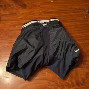 Medium Junior Reebok Hockey Goalie Pants  (Used)