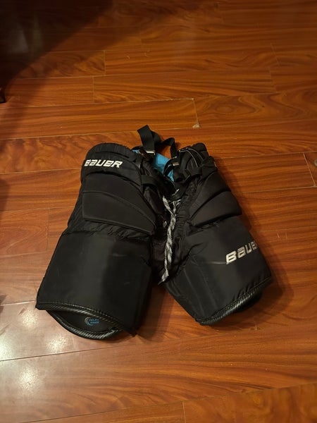 Intermediate Medium Bauer Hockey Goalie Pants  (Used)