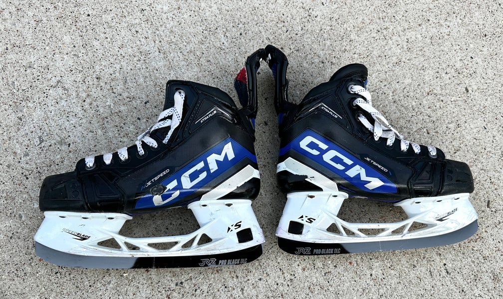 CCM Jetspeed XTRA PLUS Size 4 (Used) w/ 3 Sets of Steel.