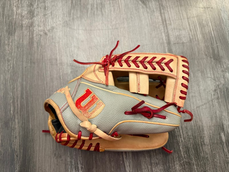 Wilson RH Infield A2000 1786 Baseball Glove 11.75" (Used)