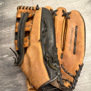 Macgregor RH Baseball Glove 13.5" (Used)