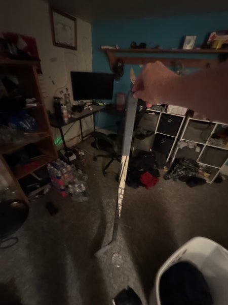Intermediate Easton Stealth C3.0 Stick Right Handed Hockey Stick Mid Pattern (Used)