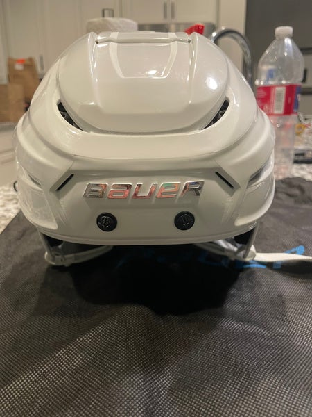 New Small/Medium Bauer Hyperlite 2 Helmet with Bauer Helmet Bag