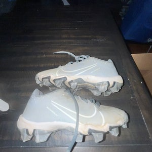 Nike Hyperdiamond 4 Keystone softball cleats in grey