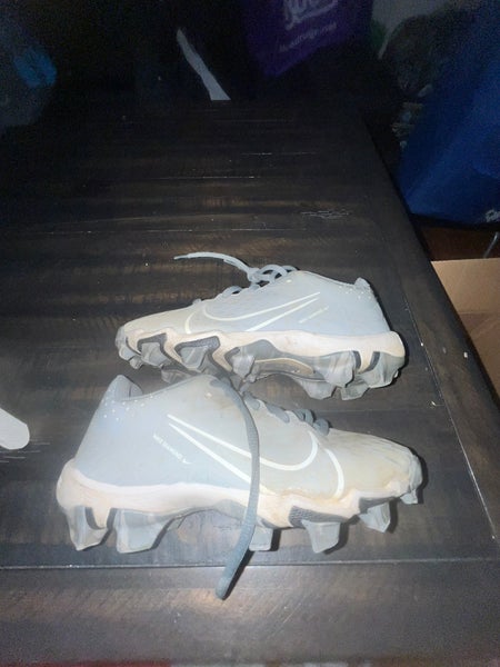 Nike Hyperdiamond 4 Keystone softball cleats in grey