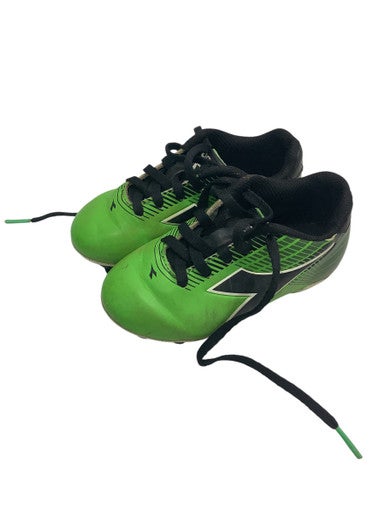 Used Diadora NEON/BLK 9K Soccer Cleats Black And Neon Green Youth 09.0 11347-S000251138
