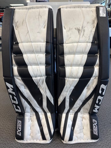 Used CCM EXTREME FLEX III 34+2 Goalie Leg Pads Senior White 34" 11858-S000077219