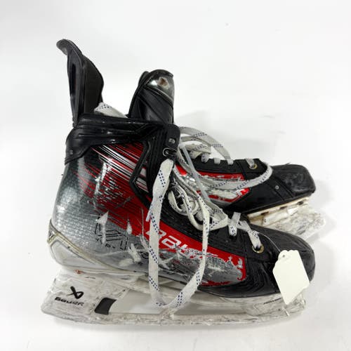 Used Red Bauer Vapor Hyperlite 2 Skates | Size 9.5D | R69