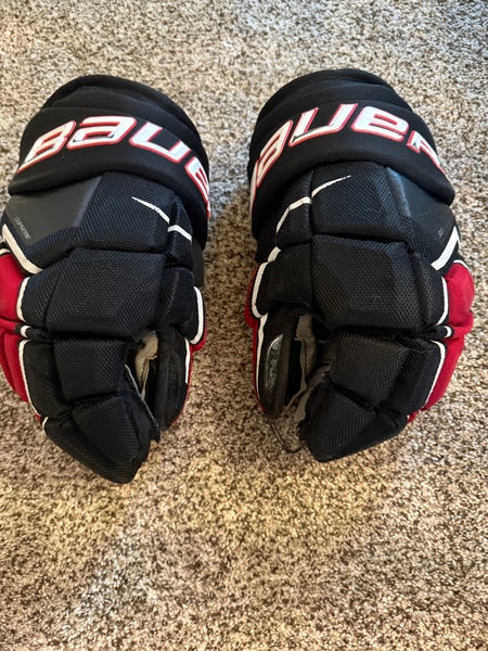 Bauer Supreme Ultrasonic Gloves 14" (Used)