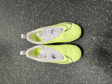 Used Nike Soccer Cleats Black Junior 02.5 11849-S000029550