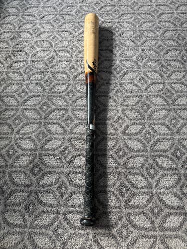 Victus Adley35 Maple Bat (-3) 29 oz 32" (Used)