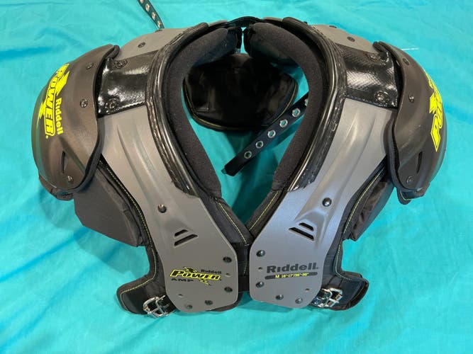 Medium Youth Riddell Shoulder Pads (Used)