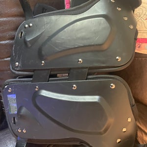 Large Youth Xenith Flyte 2 Shoulder Pads (Used)