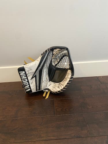 Vaughn V9 Pro Carbon Regular Pro Stock (Used)