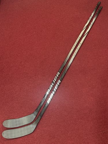 2 Pack Bauer Vapor Hyperlite 2 Right Handed P28M 87 Pro Stock (New) Sticks Item#2PH2C
