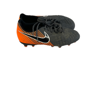 Used Nike MAGISTA Soccer Cleats Charcoal And Orange Junior 03.5 11692-S000138493