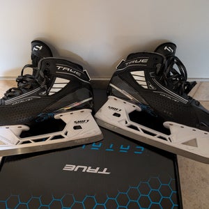 2024 True Catalyst 9X4 Hockey Goalie Skates Regular Width 9 (Used)