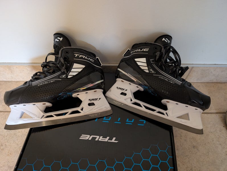 2024 True Catalyst 9X4 Hockey Goalie Skates Regular Width 9 (Used)