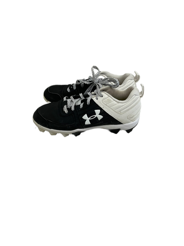 Used Under Armour LEADOFF BB/SB Cleats Black And White Junior 04.5 11692-S000138231
